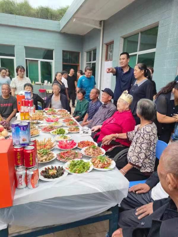志丹县金鼎镇金汤小山村祝舅奶生日快乐寿比南山长命百岁